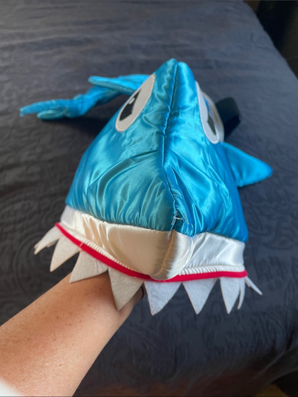 Dog Halloween costume SHARK attaches in 2 places - fits medium sized dog - Picture 4 of 4
